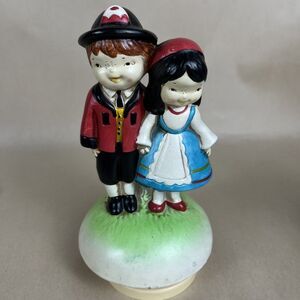 VTG SANKYO JAPAN Rotating Porcelain‎ BOY & GIRL Music Box Arrivederci Roma GUC